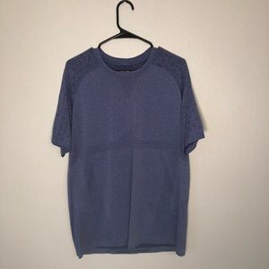Lululemon T-Shirt